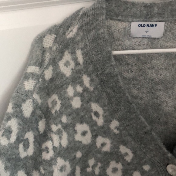 Old Navy Leopard Print Cardigan - Picture 2 of 2